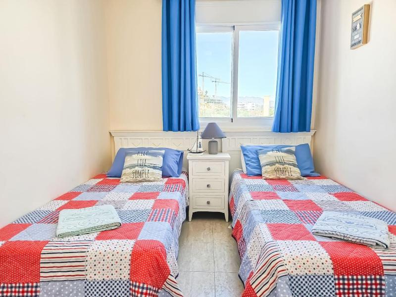 3 bed penthouse apt La Cala close to beach - image 23