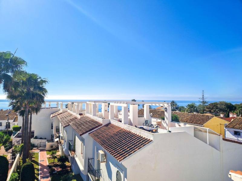 Townhouse with rooftop terrace La Cala de Mijas - image 10