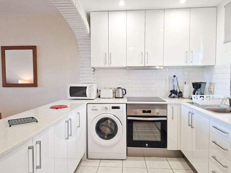 3 bedroom apt in Riviera short walk to beach - image 16