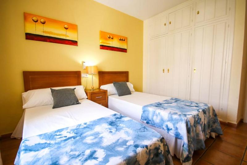 3 bedroom apt in Riviera short walk to beach - image 28