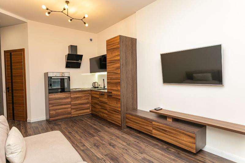 ВВВ!15-84 Central Park John McCain 7 Kyiv centre panoramic city view 15 kW backup power Petrovdom Apartment - image 5