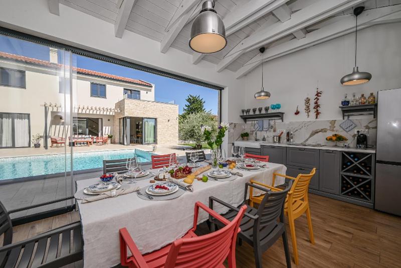 Deluxe Villa Vonskari with Heated Pool and Complete Privacy - image 21