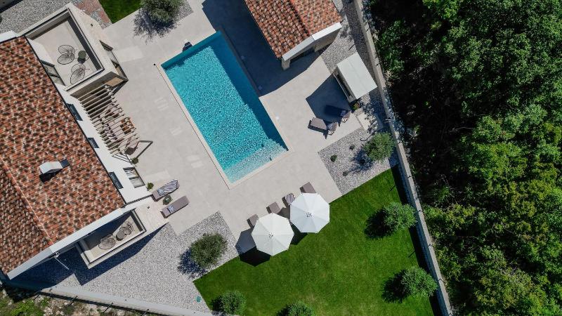 Deluxe Villa Vonskari with Heated Pool and Complete Privacy - image 45
