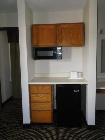 King Jacuzzi Suite image 3