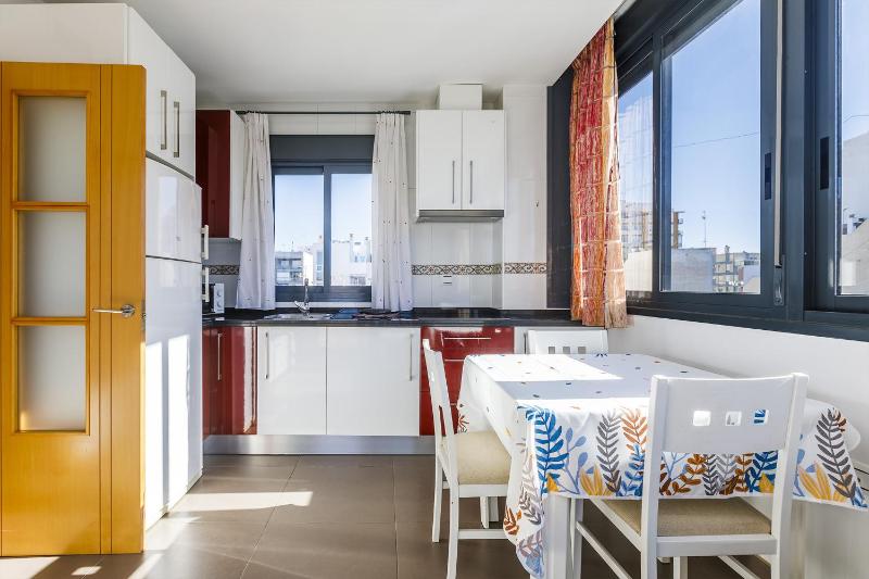 A&N Sunlit Penthouse Steps from the Beach Torre del Mar - image 46