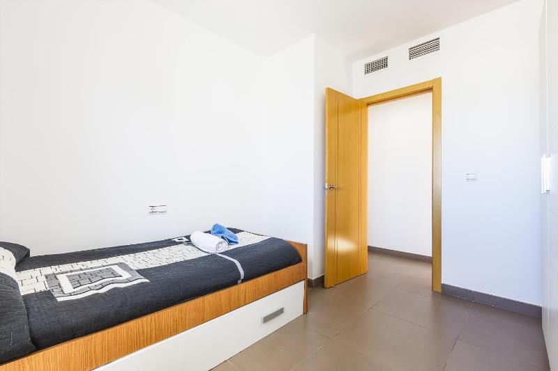 A&N Sunlit Penthouse Steps from the Beach Torre del Mar - image 34
