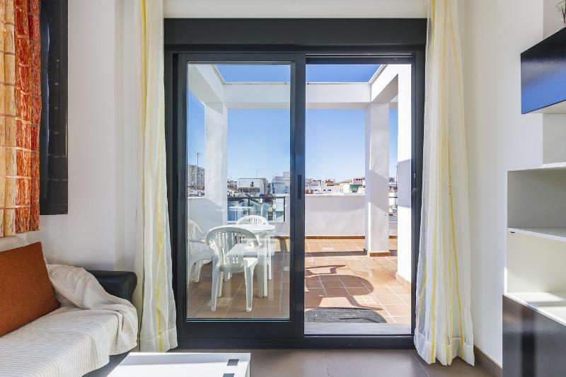 A&N Sunlit Penthouse Steps from the Beach Torre del Mar - image 16