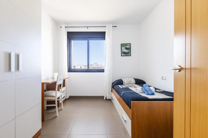 A&N Sunlit Penthouse Steps from the Beach Torre del Mar - image 15