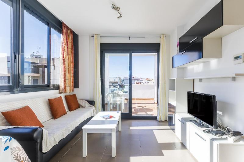 A&N Sunlit Penthouse Steps from the Beach Torre del Mar - image 36