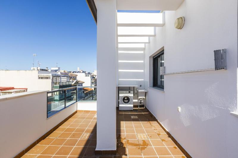 A&N Sunlit Penthouse Steps from the Beach Torre del Mar - image 14