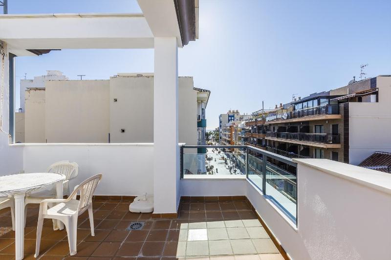 A&N Sunlit Penthouse Steps from the Beach Torre del Mar - image 21