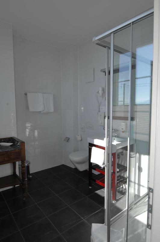 Double Room image 4
