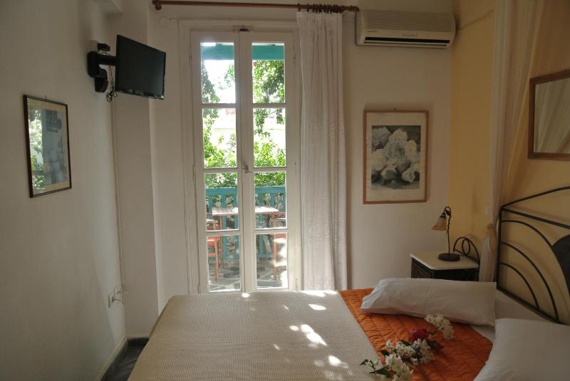Two Room Apartment with Partial Sea View (4 Adults) image 4