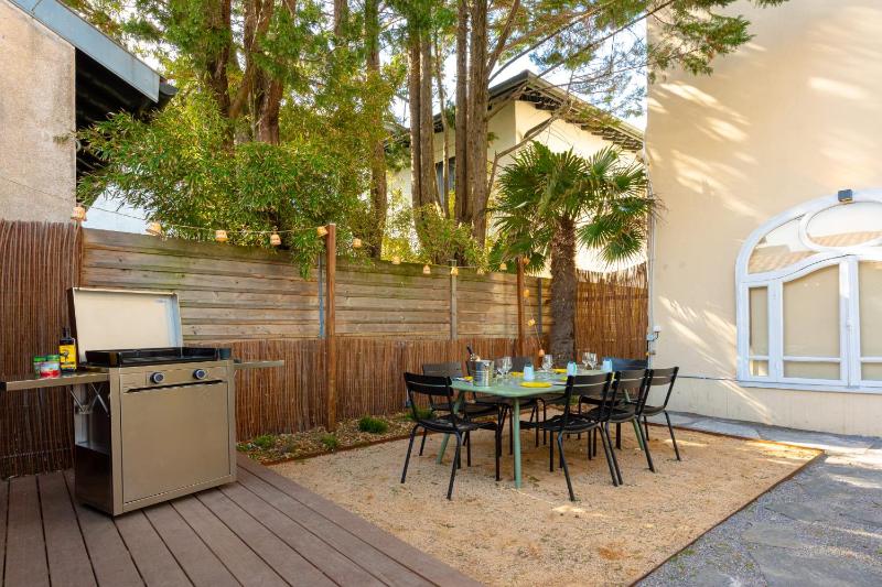MISVA KEYWEEK Architect-designed flat in Biarritz with garden - image 16