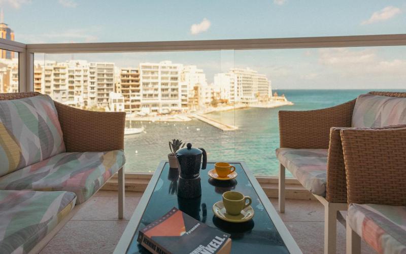 Seaside Luxe Spinola Bay Apartment by Buena Vista - image 14