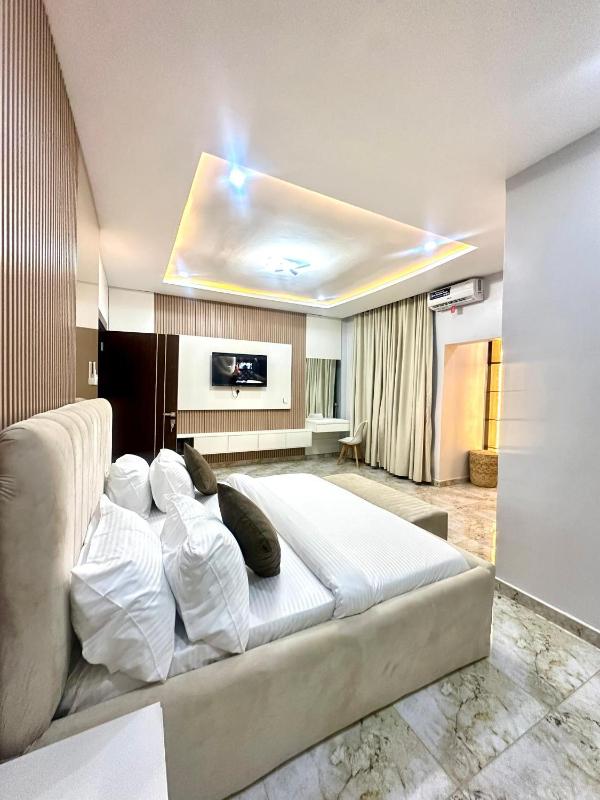 One bedroom apartment Presidential suite - image 4