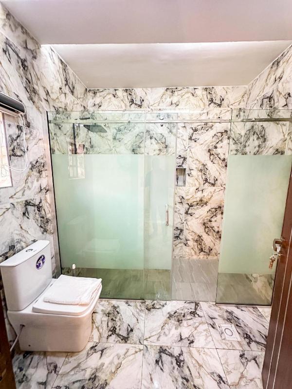 One bedroom apartment Presidential suite - image 11