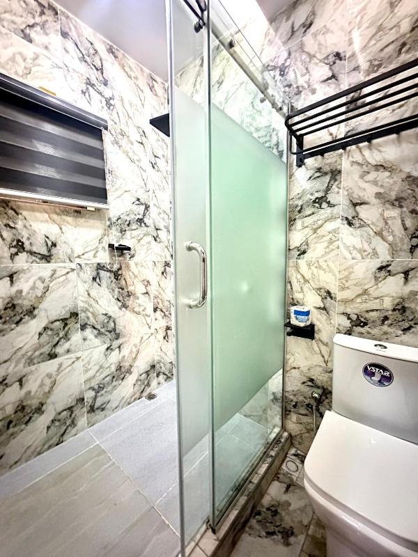 Luxury Studio Apartment - image 8