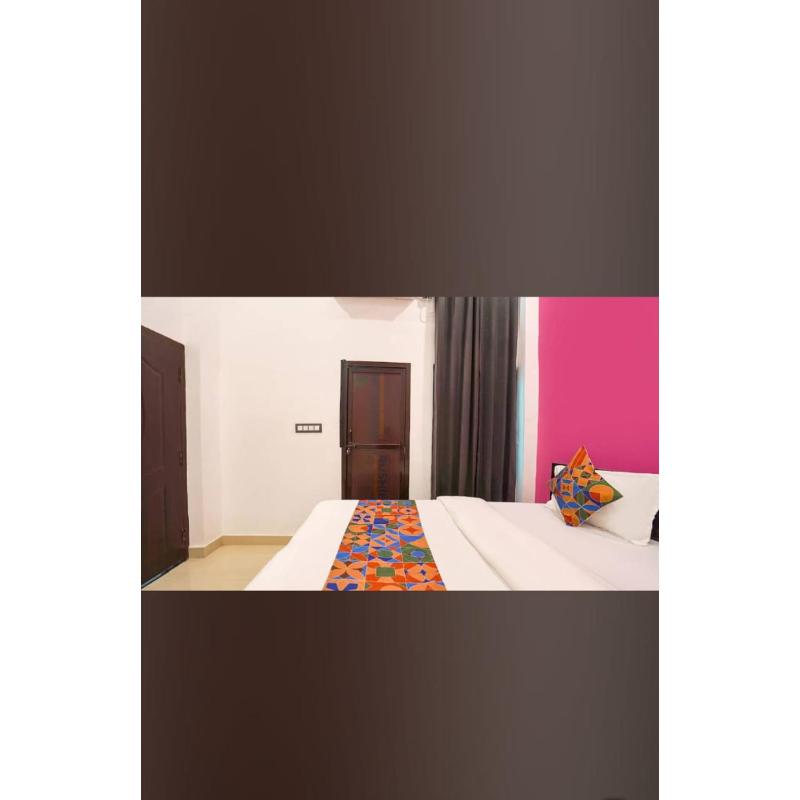 Awadh Ram Hotel - image 31