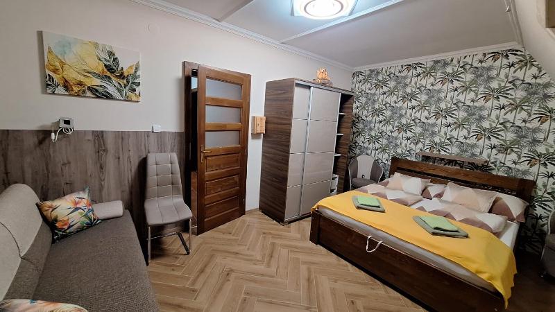 Valentin Deluxe Apartman - image 11