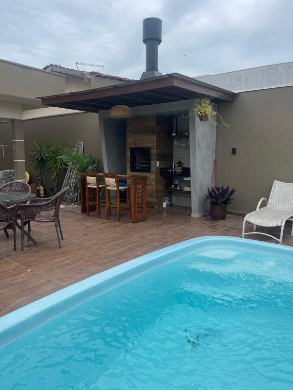 200 metros da praia com piscina - image 13