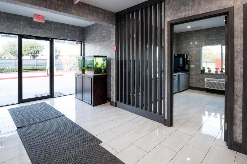 Moonlight Suites - Houston/George Bush Int'l Airport - image 7