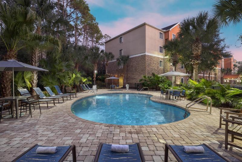 Homewood Suites Jacksonville Deerwood Park - image 9