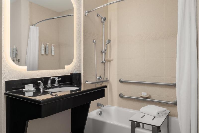 Homewood Suites Jacksonville Deerwood Park - image 13