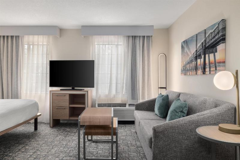Homewood Suites Jacksonville Deerwood Park - image 5