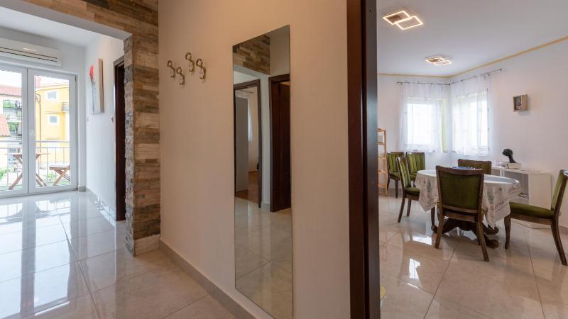 Apartman City View 2 by Villas Guide - image 8