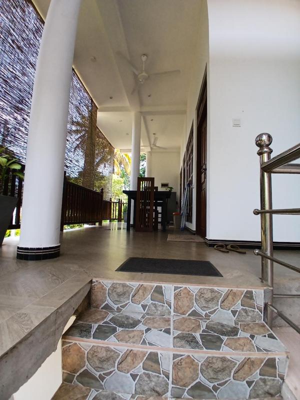 Slip Villa - image 2
