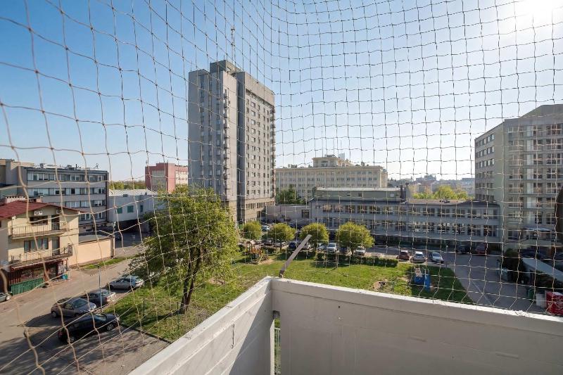 Elegant Green Apartment Jabłońskiego in Rzeszów with Air Conditioning by Noclegi Renters - image 20