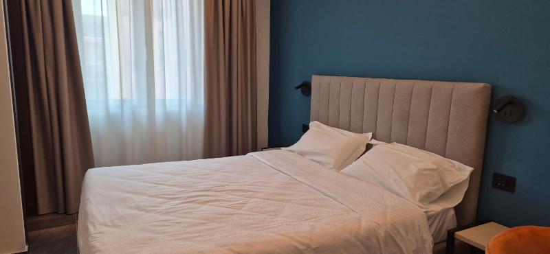 Hotel V7 - image 14