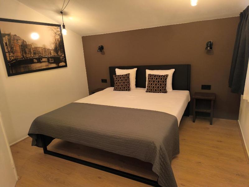 Quentin Museum Square Hotel - image 14