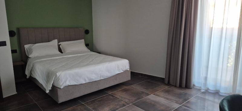 Hotel V7 - image 11