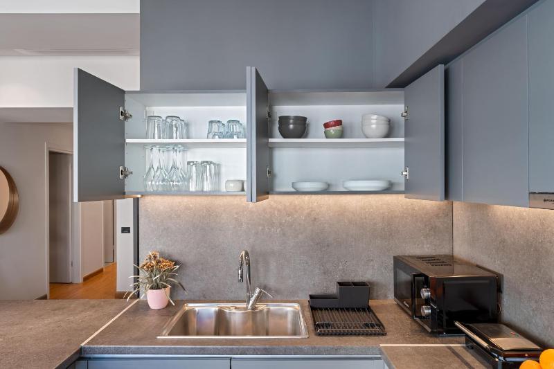 Ofi the Fourth - 2-BR Central Athens - image 10