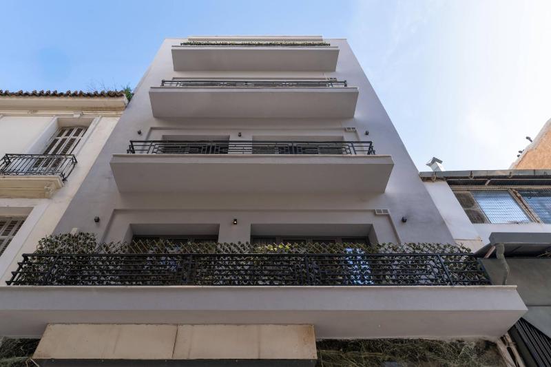 Ofi the Fourth - 2-BR Central Athens - image 11