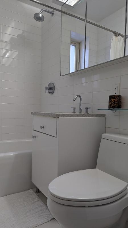 MANHATTAN ROSE Homestay - image 7