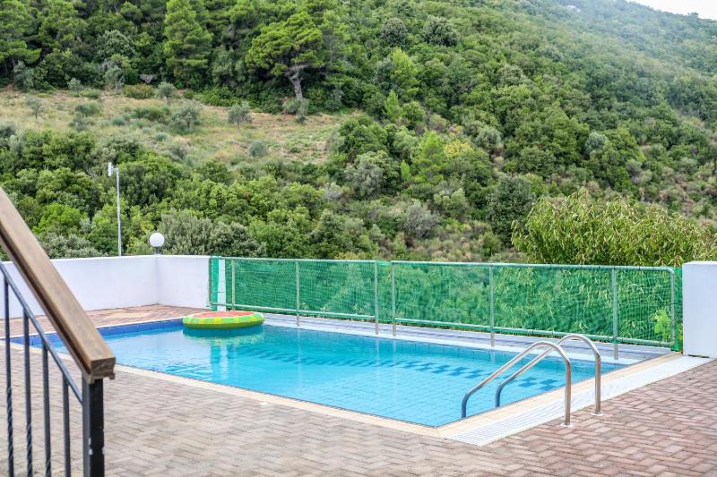 VILLA MITZELOS - image 19