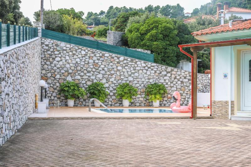 VILLA MITZELOS - image 37