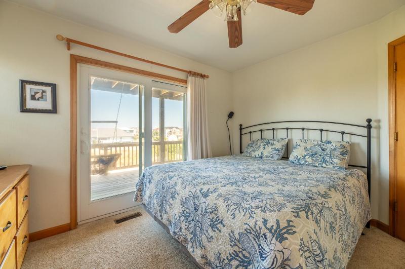 Sandi Hill - Corolla Whalehead 295 Yds to Beach Ocean View Pool Hot Tub Pets OK - image 30