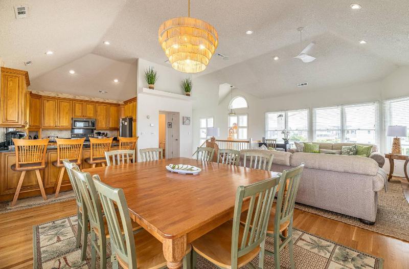 Summer Dream - Corolla Whalehead 300 Yds to Beach Ocean View Foosball Pool Hot Tub Pets OK - image 30