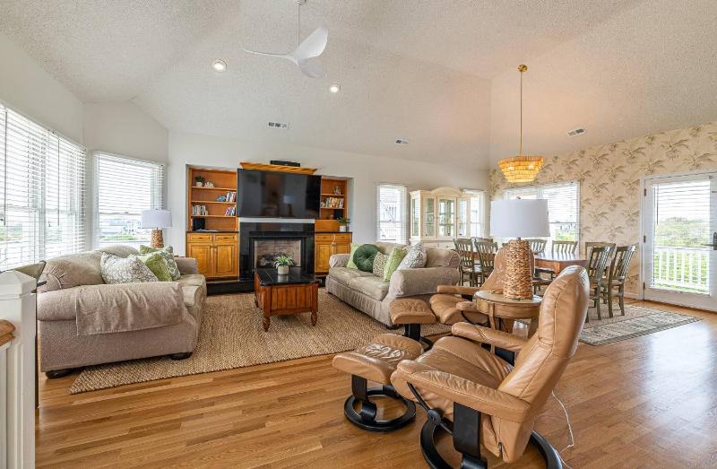 Summer Dream - Corolla Whalehead 300 Yds to Beach Ocean View Foosball Pool Hot Tub Pets OK - image 35