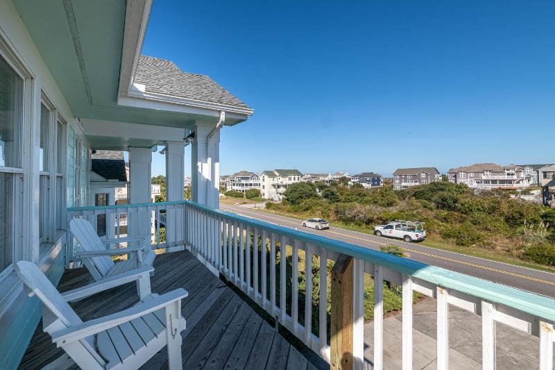 Summer Dream - Corolla Whalehead 300 Yds to Beach Ocean View Foosball Pool Hot Tub Pets OK - image 5