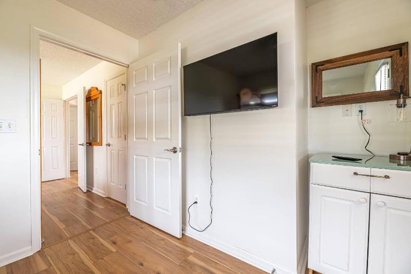 Summer Dream - Corolla Whalehead 300 Yds to Beach Ocean View Foosball Pool Hot Tub Pets OK - image 32