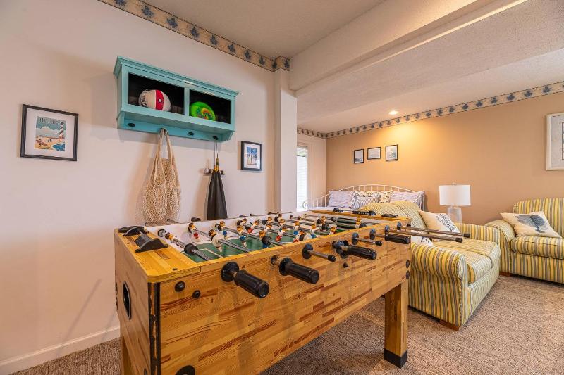 Summer Dream - Corolla Whalehead 300 Yds to Beach Ocean View Foosball Pool Hot Tub Pets OK - image 47