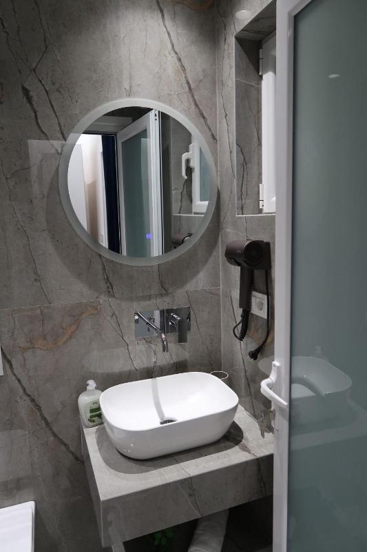 Maizon Rooms - image 3