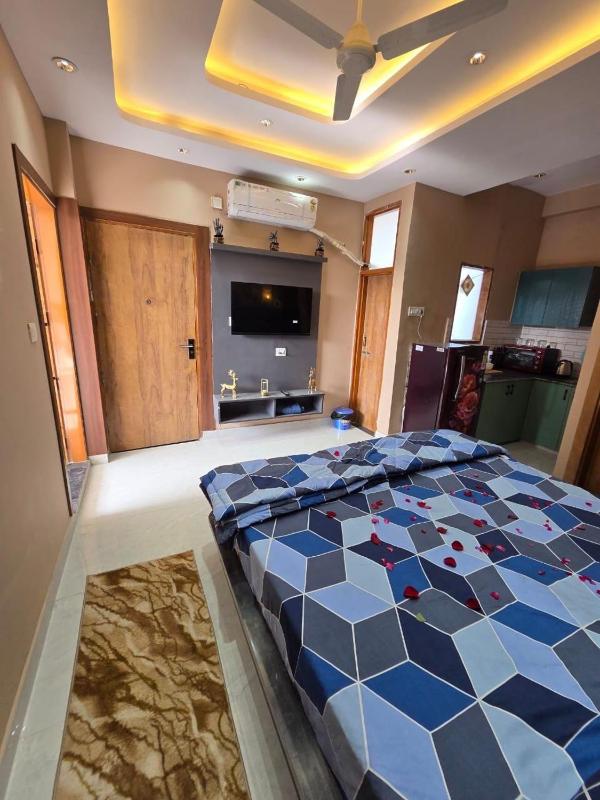 Alpha suite with jacuzzi - image 9