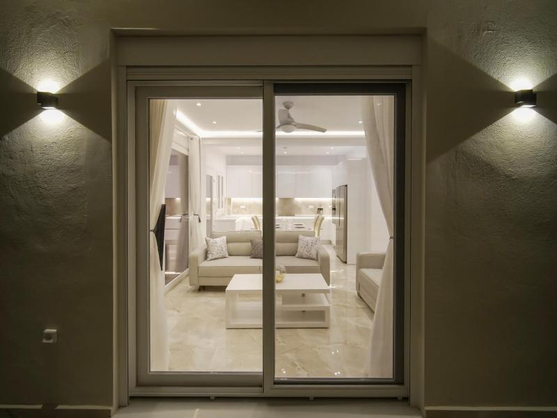 Apartment Zeus with private pool and sea view - image 37