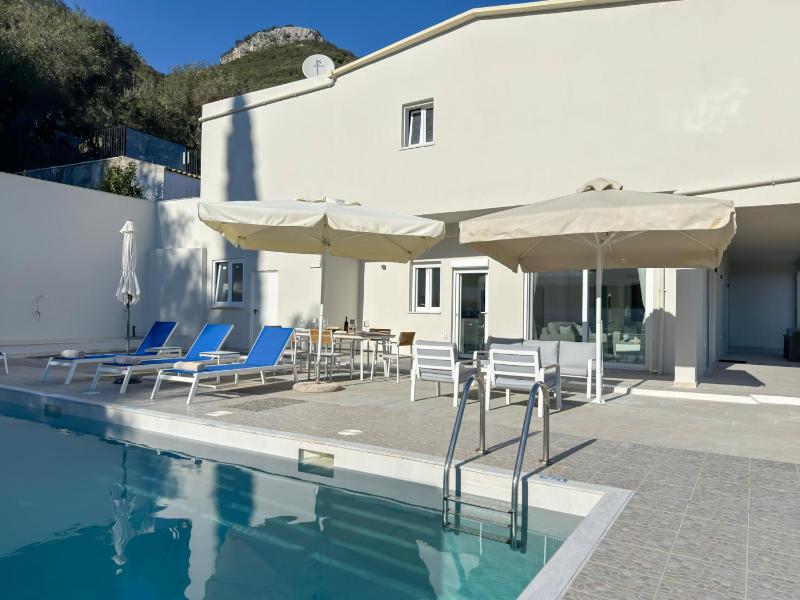 Apartment Zeus with private pool and sea view - image 34